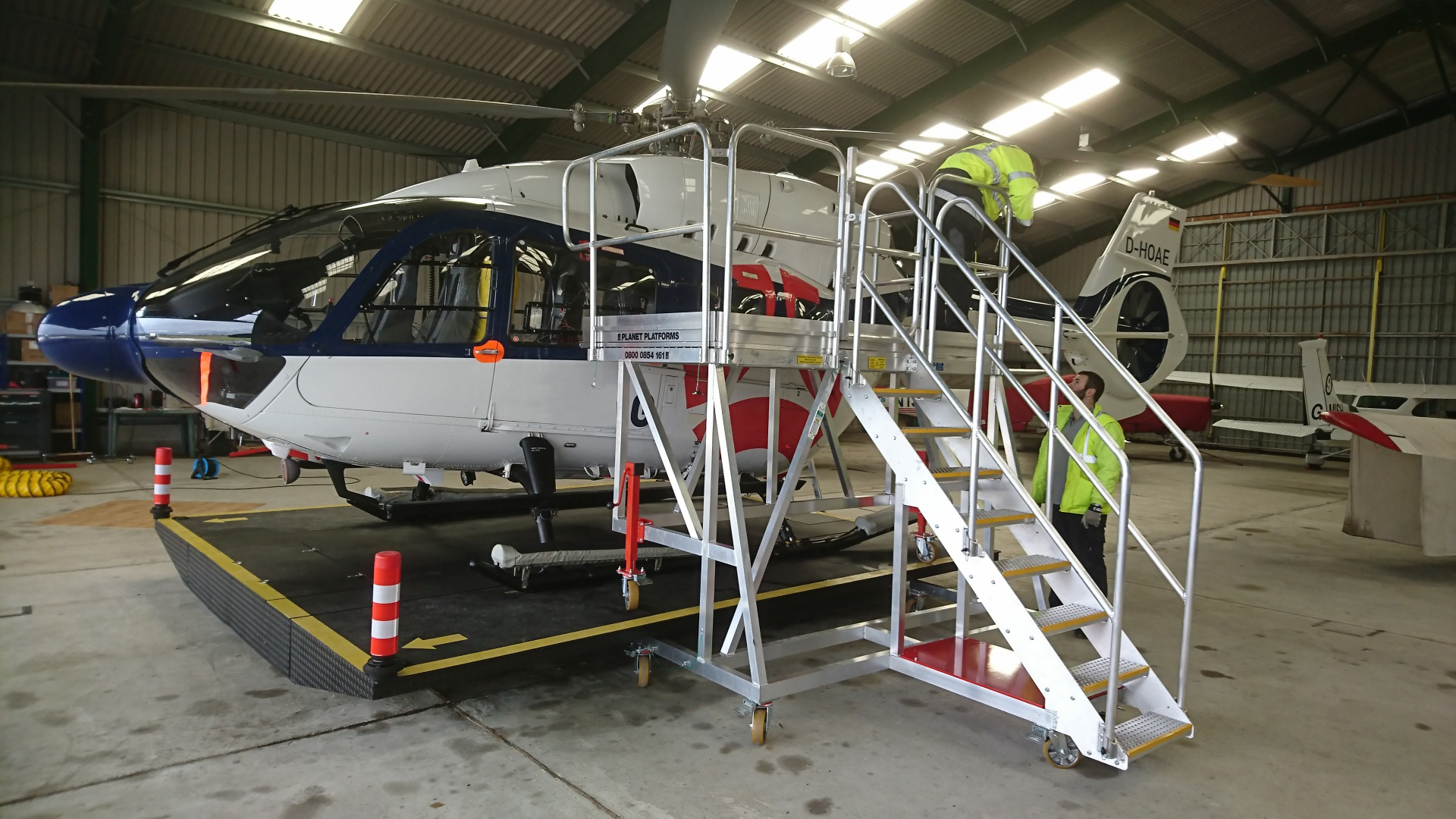 飞机检修移动工作平台